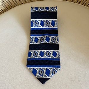 Geoffrey Bean Graphic Pattern 100% Silk Tie